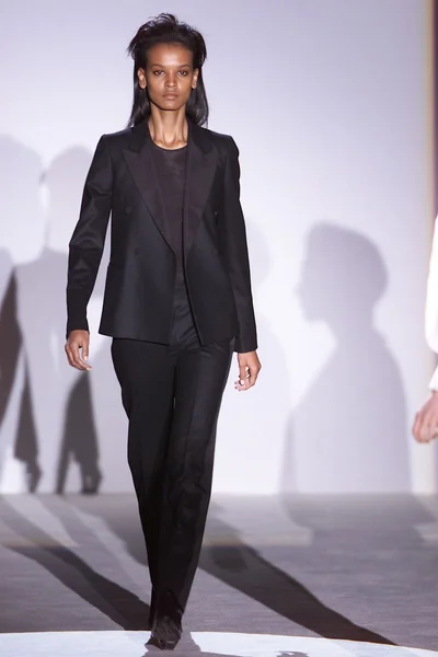 Look 18
